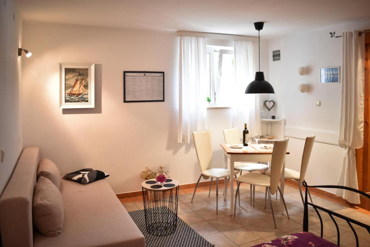 Kornić Apartmani Grguric מראה חיצוני תמונה