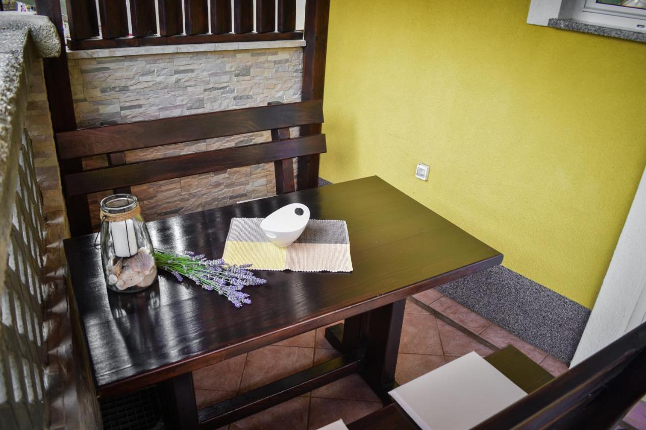 Kornić Apartmani Grguric מראה חיצוני תמונה