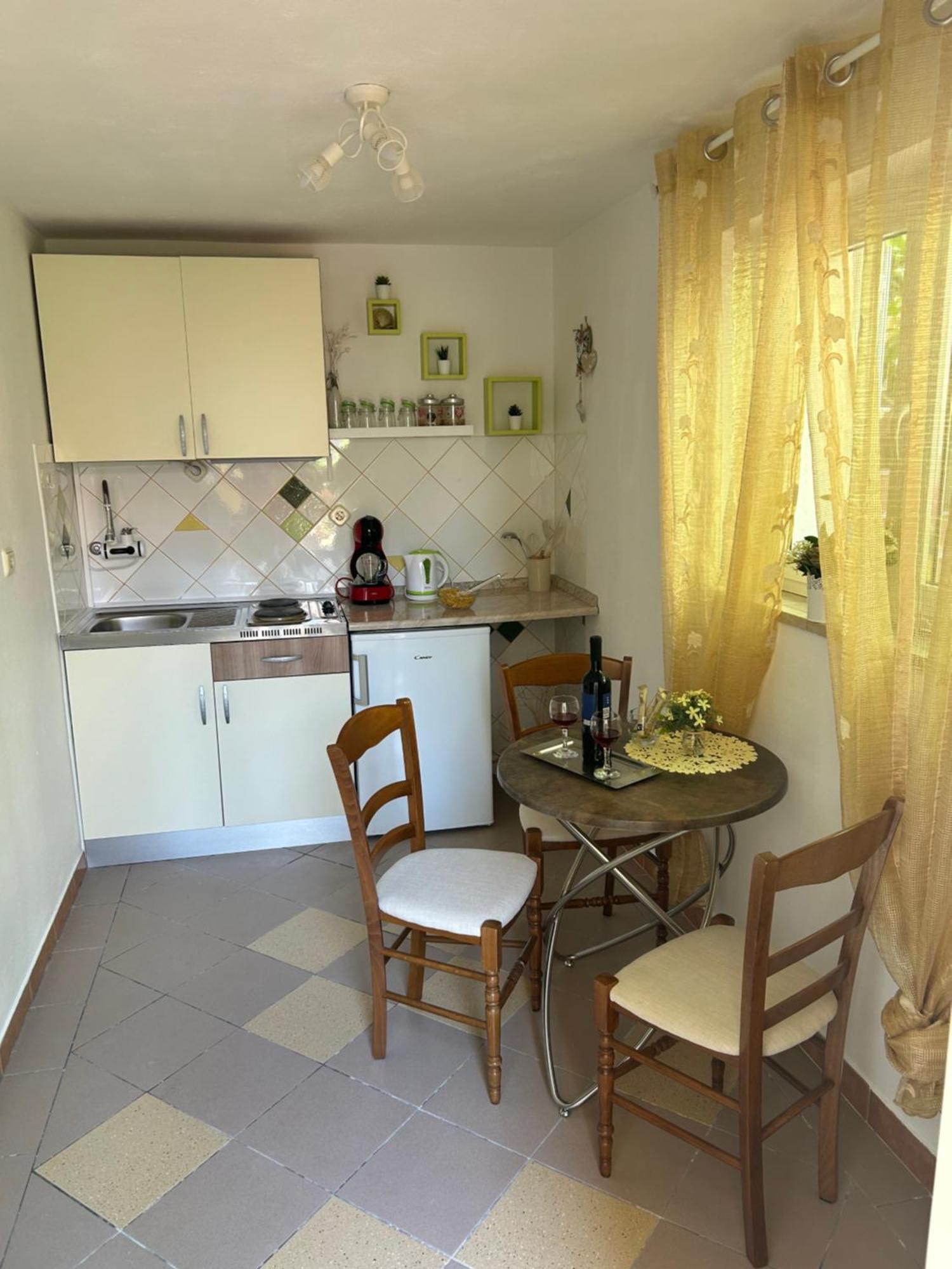 Kornić Apartmani Grguric מראה חיצוני תמונה